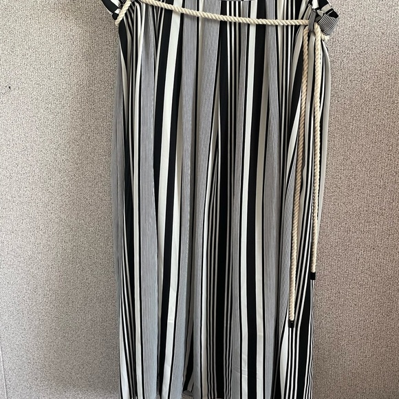 Vince Camuto Black and White‎ Midi Skirt - Picture 2 of 6